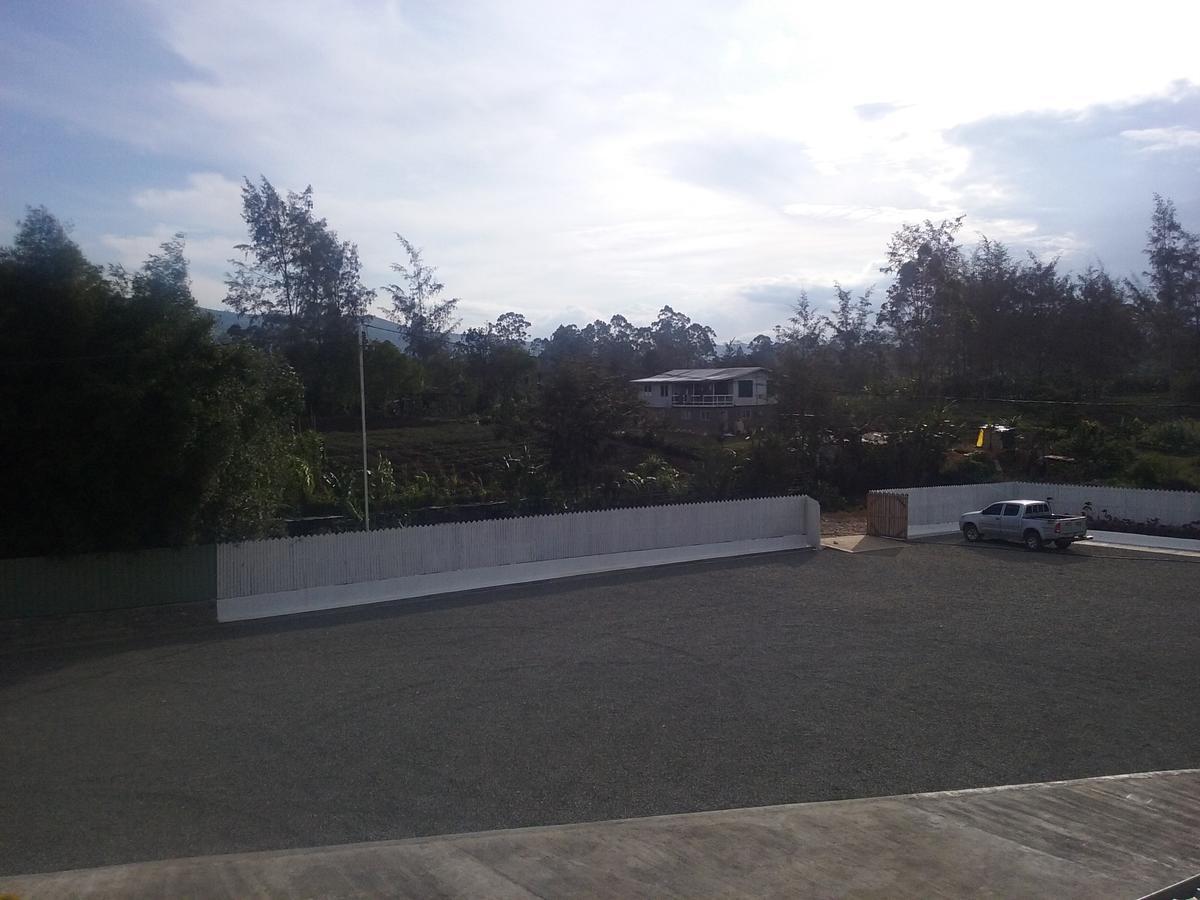 מאונט הייגן Mcroyal Hotel מראה חיצוני תמונה