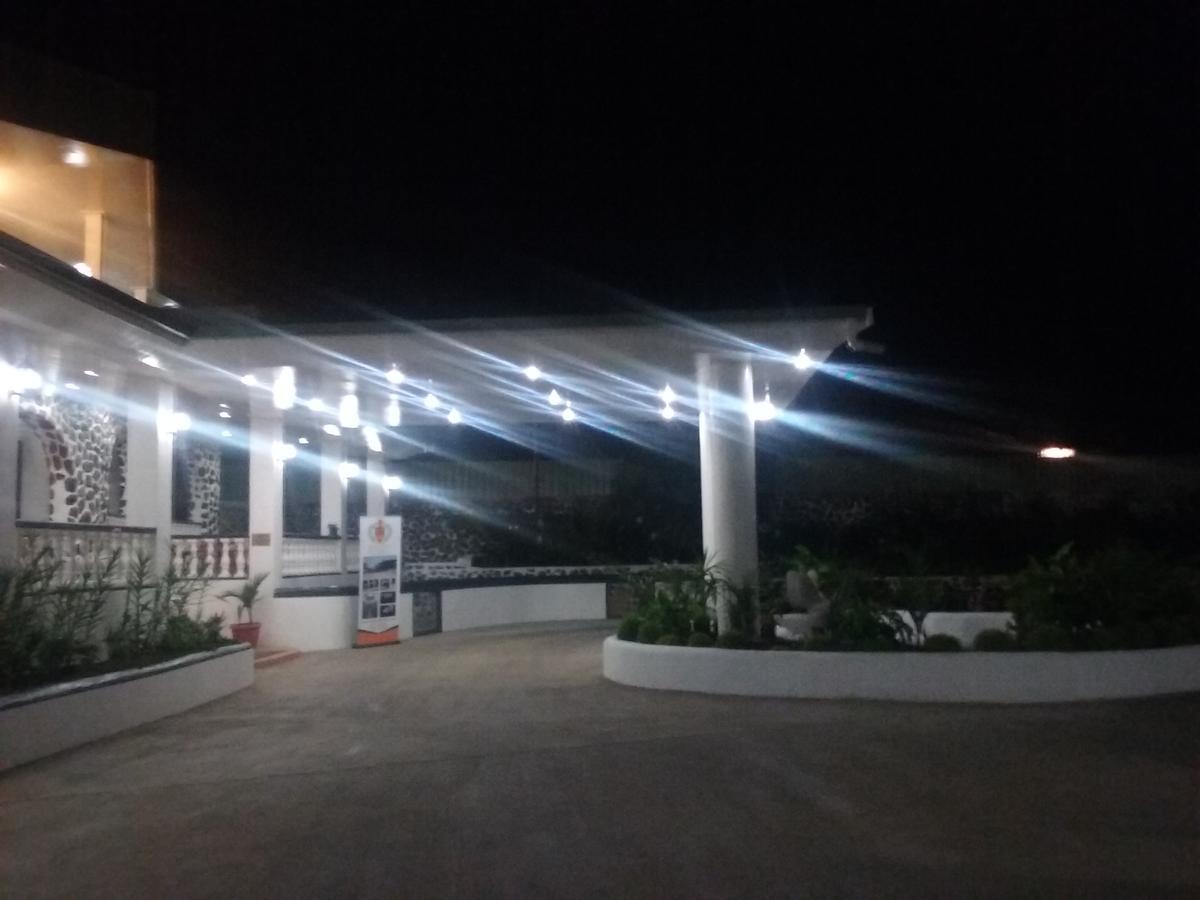 מאונט הייגן Mcroyal Hotel מראה חיצוני תמונה